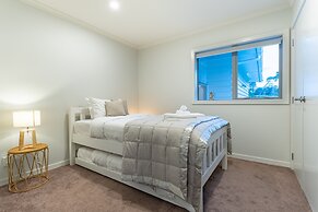 Manly Bay Wonderful 3BR New Home - Fibre