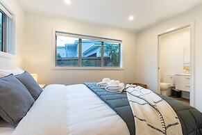 Manly Bay Wonderful 3BR New Home - Fibre