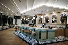 Luwansa Hotel & Convention Center Manado