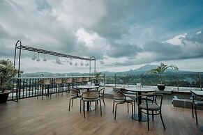 Luwansa Hotel & Convention Center Manado