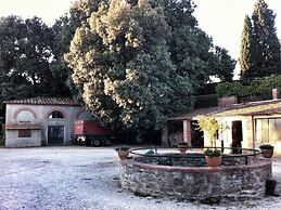 Fattoria Santa Vittoria Istrice Apartment