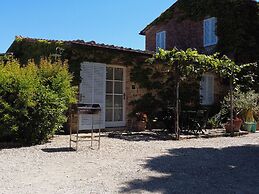 Fattoria Santa Vittoria Istrice Apartment