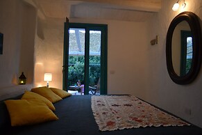 Charming Mediterranean House Surrounded by a Natural Oasis