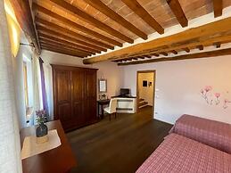 Room in Guest Room - La Dimora nel Corso