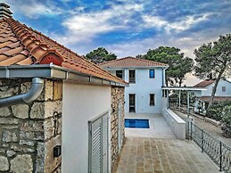 Exclusive Villa Marumare Completed 2021 Pool 300m to the Beach