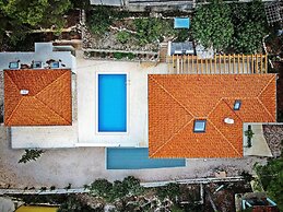 Exclusive Villa Marumare Completed 2021 Pool 300m to the Beach