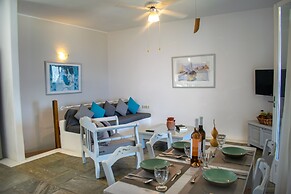 Private Villa Agia Irini, 350 Meter to the Beach for 4 Guests With Poo