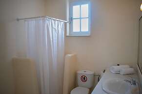 Private Villa Agia Irini, 350 Meter to the Beach for 4 Guests With Poo