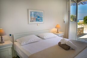 Private Villa Agia Irini, 350 Meter to the Beach for 4 Guests With Poo