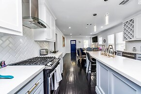 Historical Cozy Home in the Houston Heights Near Downtown, Midtown Gal