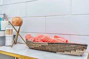 Historical Cozy Home in the Houston Heights Near Downtown, Midtown Gal