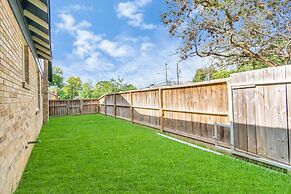 Historical Cozy Home in the Houston Heights Near Downtown, Midtown Gal