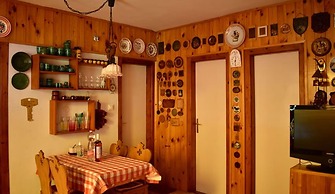 Cozy Family Cottage at the Lake Balaton