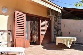 Cozy Family Cottage at the Lake Balaton