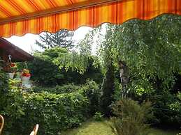 Cozy Family Cottage at the Lake Balaton