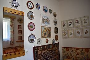 Cozy Family Cottage at the Lake Balaton