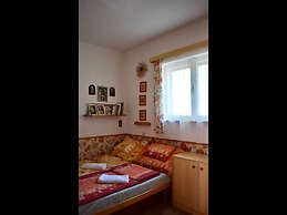 Cozy Family Cottage at the Lake Balaton