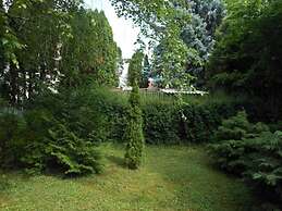 Cozy Family Cottage at the Lake Balaton