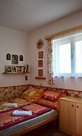 Cozy Family Cottage at the Lake Balaton