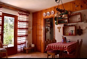 Cozy Family Cottage at the Lake Balaton