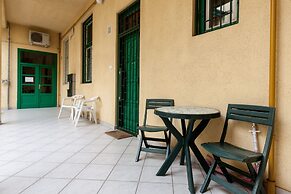 Vibrant 3 Bedroom Apartment In The Pulsing Heart Of Budapest