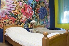 Vibrant 3 Bedroom Apartment In The Pulsing Heart Of Budapest