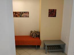 Small Apartment For 3 Pers 70meters From The Beach