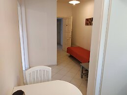 Small Apartment For 3 Pers 70meters From The Beach