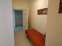 Small Apartment For 3 Pers 70meters From The Beach