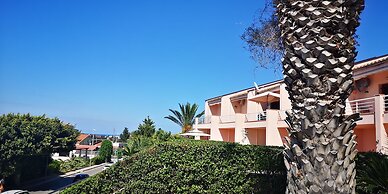 Kefalure, Terraced House in Residence With Swimming Pool