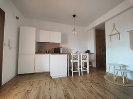 Kefalure, Terraced House in Residence With Swimming Pool