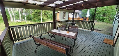 Well-equipped Beachside Cottage
