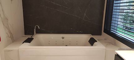 Luxury Apartment With Private Jacuzzi