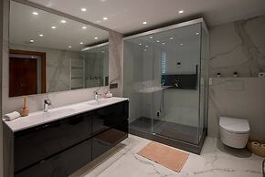Luxury Apartment With Private Jacuzzi