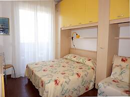 Cozy Apartment With Large Terrace-beahost Rentals