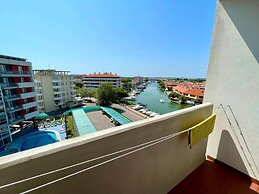 Cozy Apartment With Balcony
