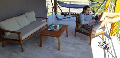 Green Retreat Kuca uz Rijeku za Savrseni Odmor