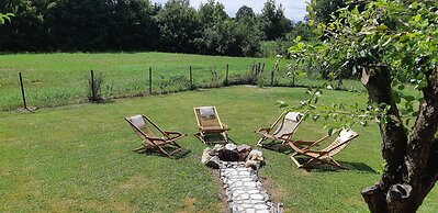 Green Retreat Kuca uz Rijeku za Savrseni Odmor