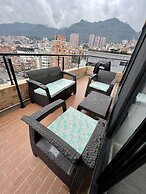 Beautiful Loft With View of Los Cerros Capitalinos