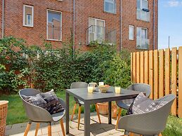 Sanders Fields - Chic 3-bdr Townhouse w Terrace