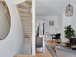 Sanders Fields - Chic 3-bdr Townhouse w Terrace