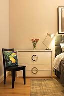 Spacious 2 Bedroom House Near The Meadows