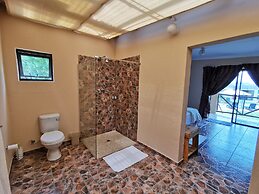 Mthembuskloof Country Lodge