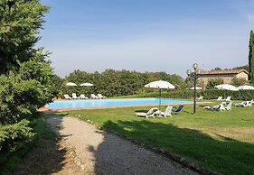 Montignano Trilo With Shared Pool