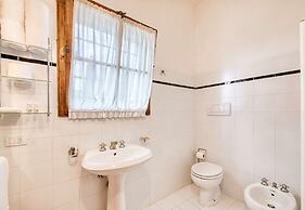 Montignano With Shared Pool