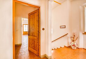 Montignano With Shared Pool