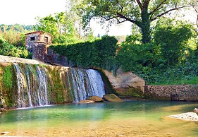 Montignano With Shared Pool