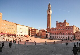 Montignano With Shared Pool