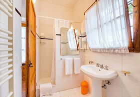 Montignano With Shared Pool