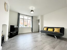 Worksop Newly Refurbished 2-bedroom House